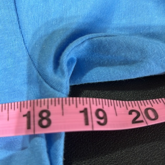 Salt Life Go With The Flow crewneck,100% pre-shrunk cotton,logo pocket logo back - Picture 8 of 9